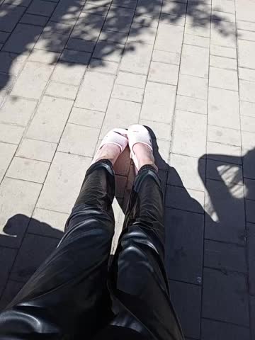 klubnichkka Live Sex December 14, 2025