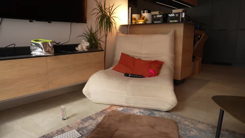 ibiddi Live Sex December 18, 2025