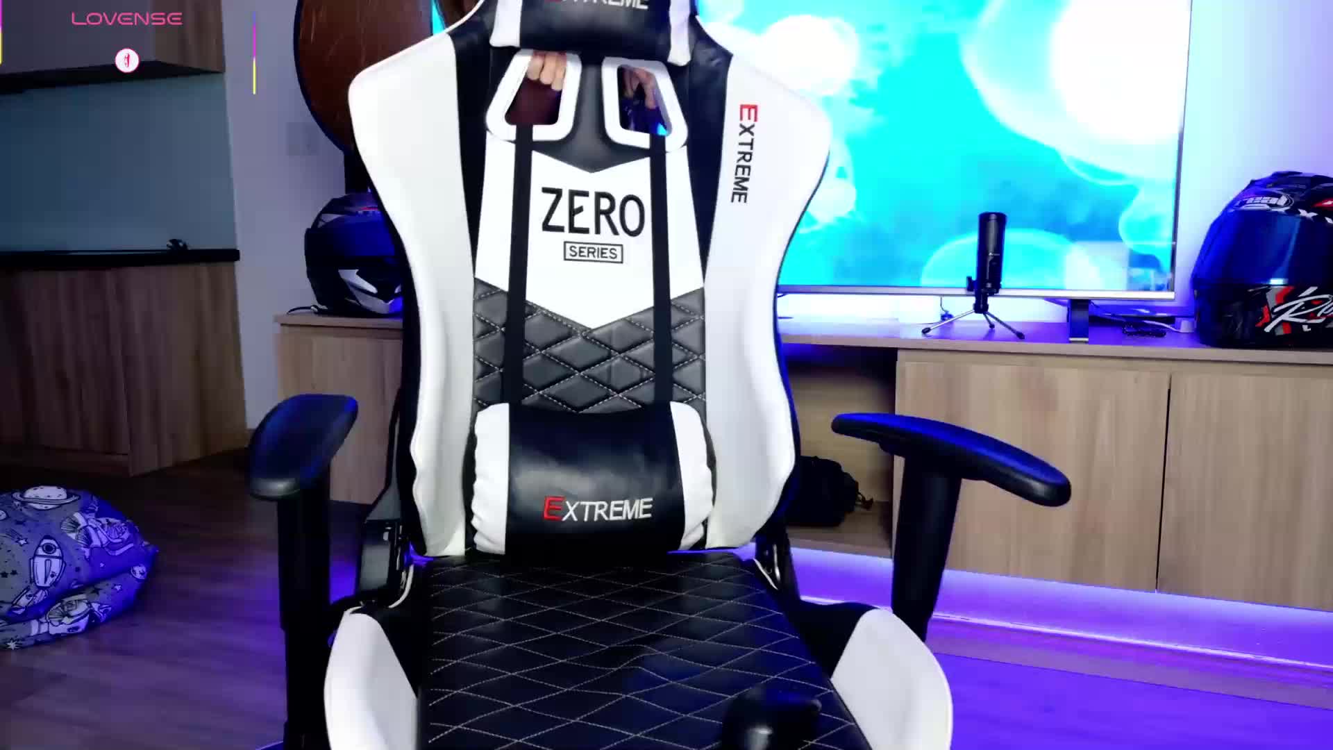 laxyflaxy Live Sex December 14, 2025