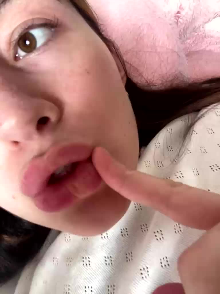 KristinaScott Live Sex December 13, 2025