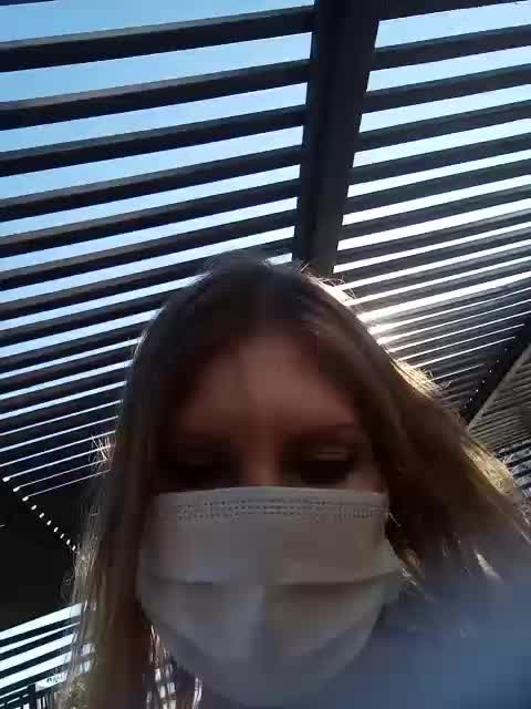 klubnichkka Live Sex December 14, 2025