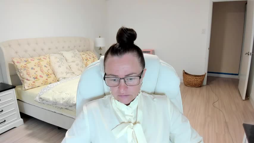 Vika73 Live Sex December 17, 2025