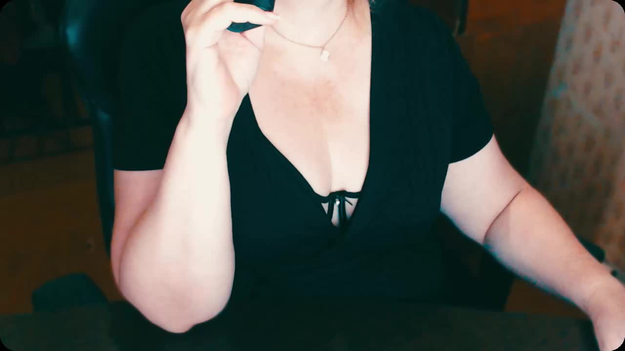 Alisa1917 Live Sex December 17, 2025