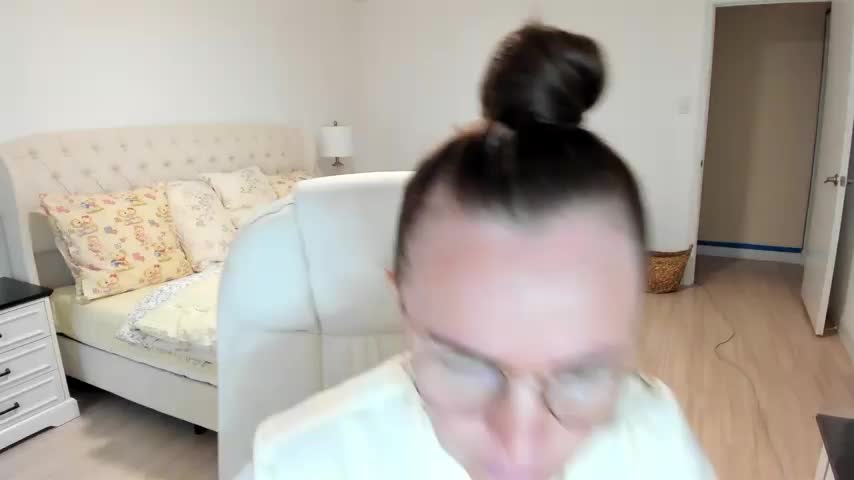 Vika73 Live Sex December 17, 2025