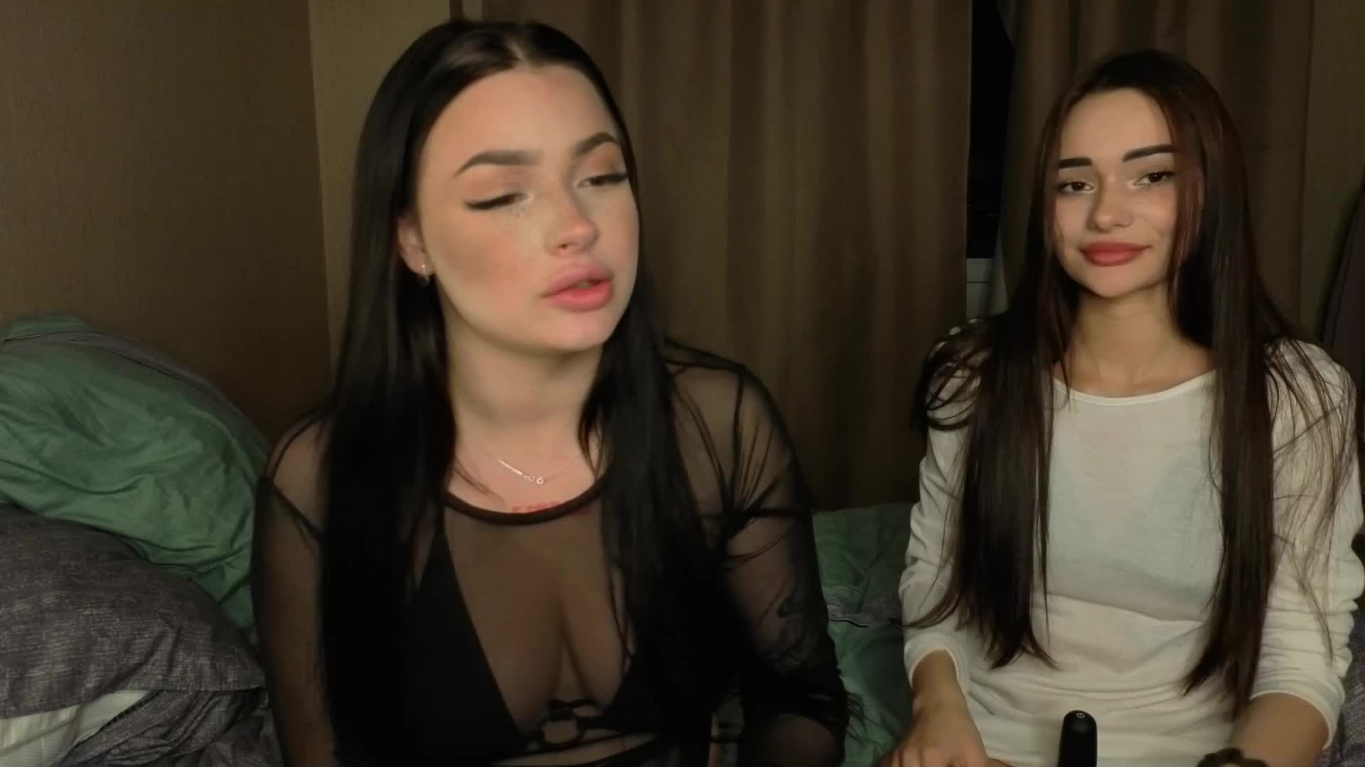 LisaAndDenis Live Sex December 18, 2025