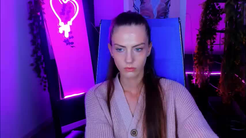 emilywiled Live Sex December 17, 2025