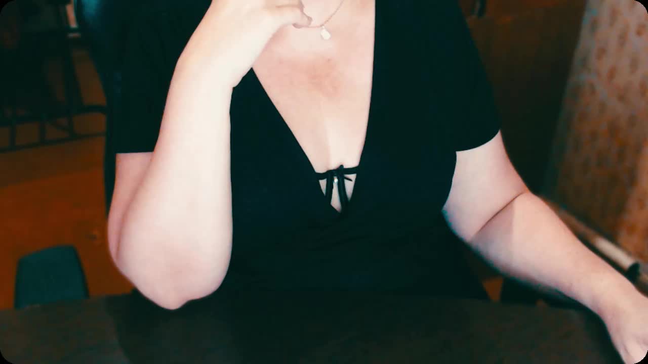 Alisa1917 Live Sex December 17, 2025