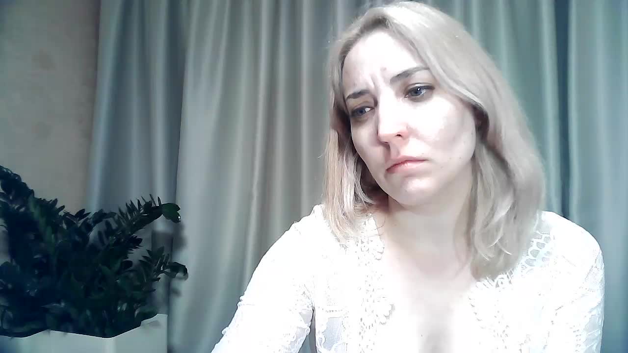 mariska-kiska Live Sex December 15, 2025