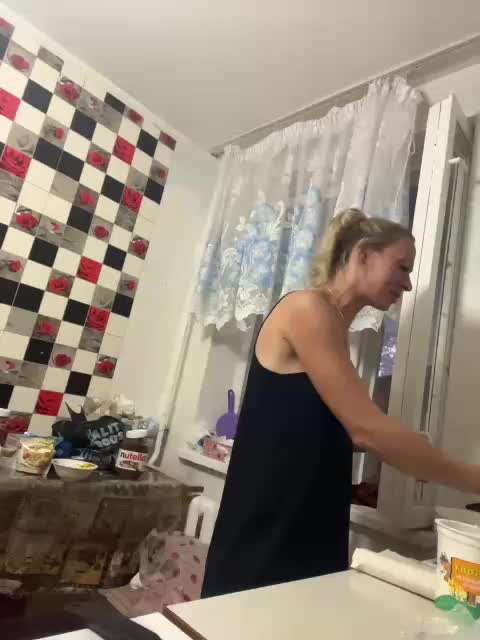 Saveta Live Sex December 14, 2025