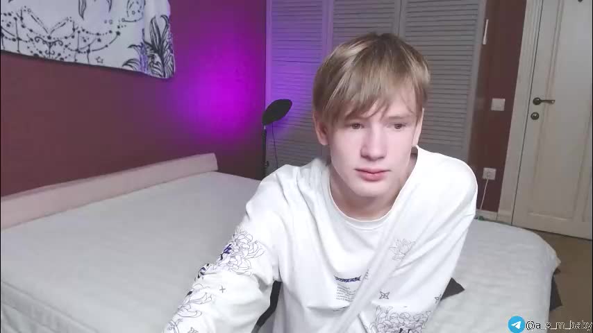 a_s_m_ Live Sex December 17, 2025