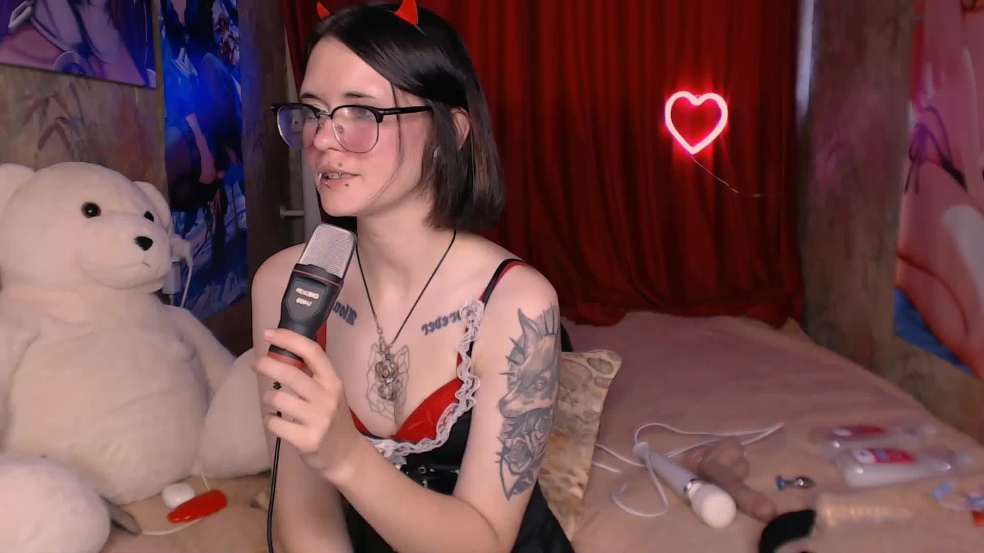 Velvet-and-Venom Live Sex December 19, 2025