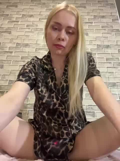 MirandaNow Live Sex December 14, 2025