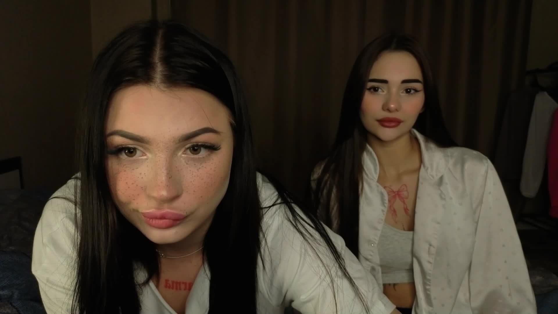 LisaAndDenis Live Sex December 18, 2025