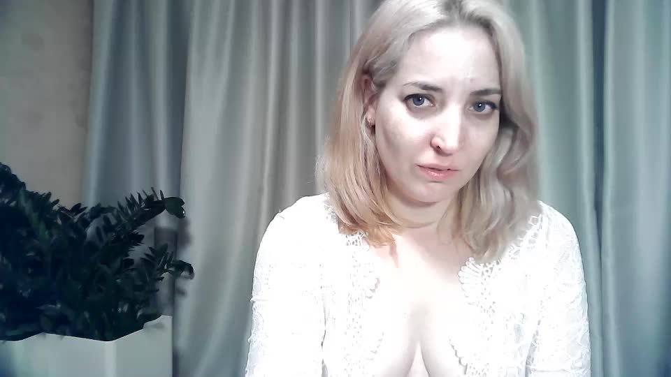 mariska-kiska Live Sex December 15, 2025