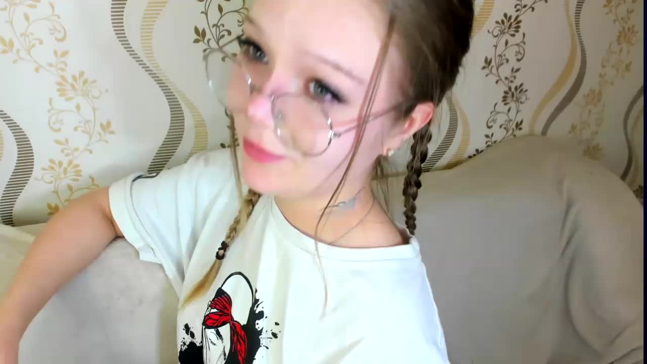 MelMooon Live Sex December 14, 2025