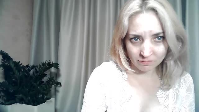 mariska-kiska Live Sex December 14, 2025