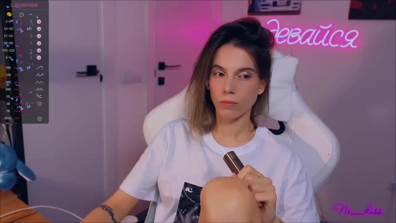 ni_kiss Live Sex December 14, 2025