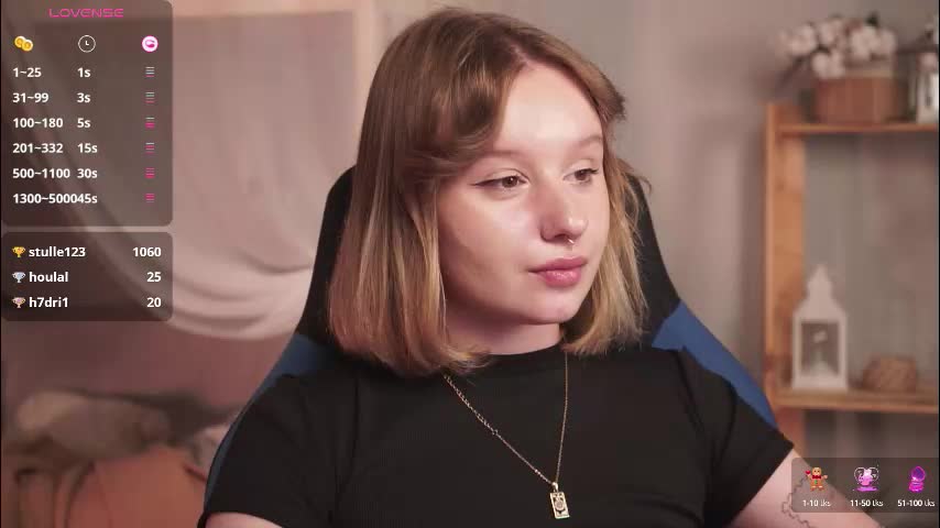 red_queeen Live Sex December 13, 2025