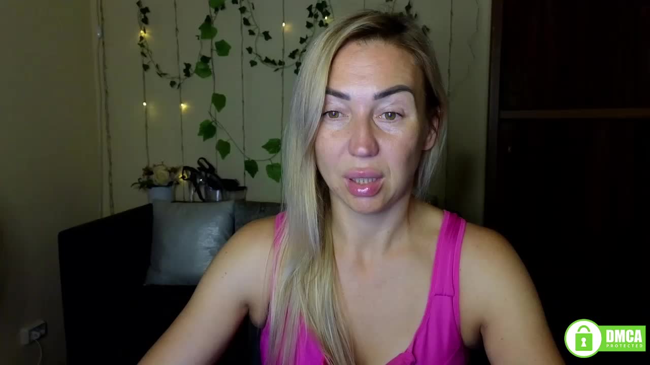 Jullyblondkiss Live Sex December 14, 2025