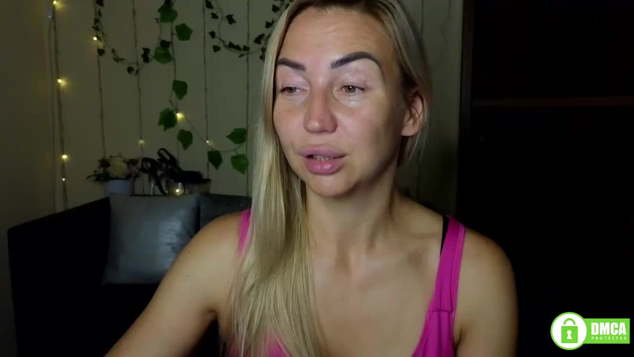 Jullyblondkiss Live Sex December 14, 2025