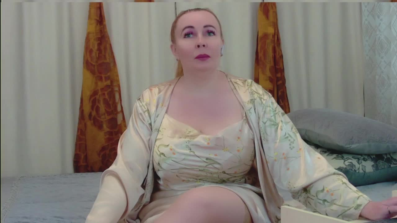 IrennaShine Live Sex December 18, 2025