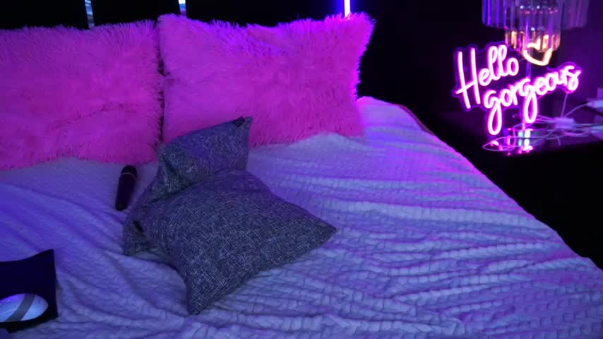 MysticGrace Live Sex December 17, 2025