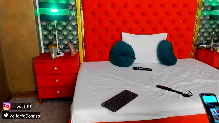 valleriejonnes Live Sex December 14, 2025