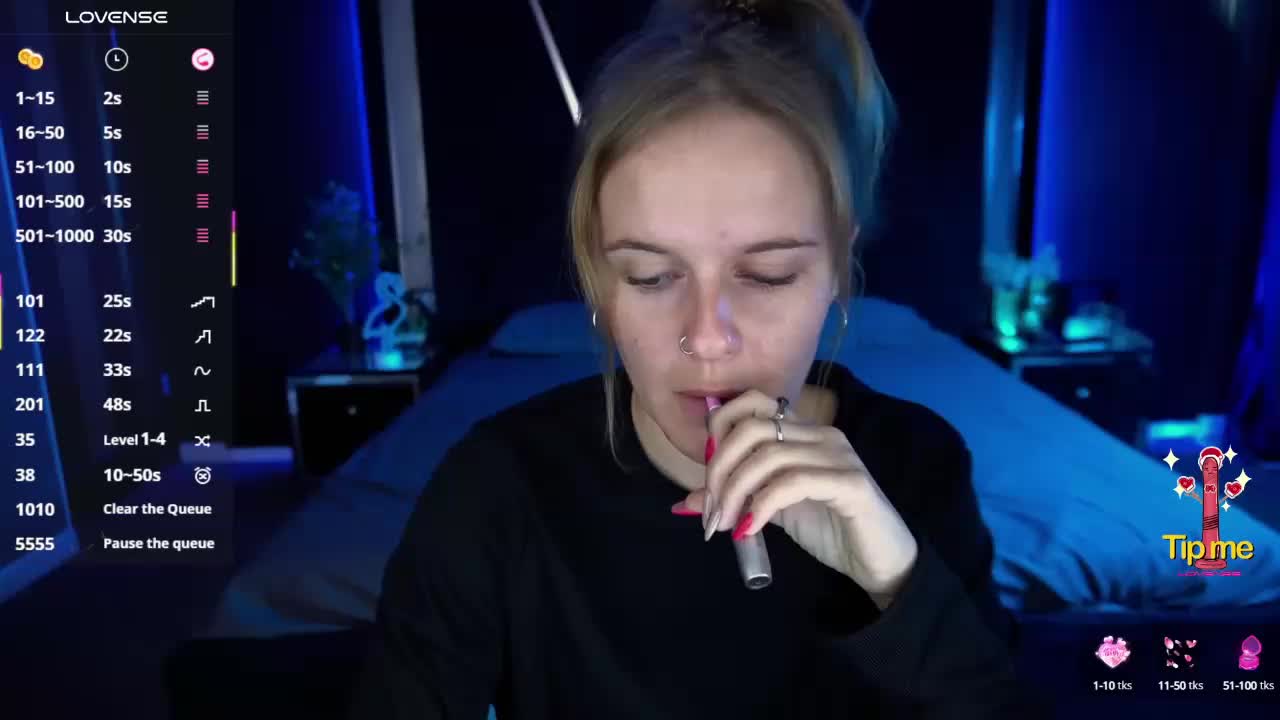 MaribelRiver Live Sex December 17, 2025