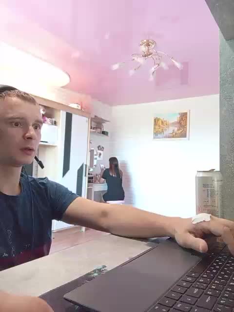 Niki233221 Live Sex December 14, 2025