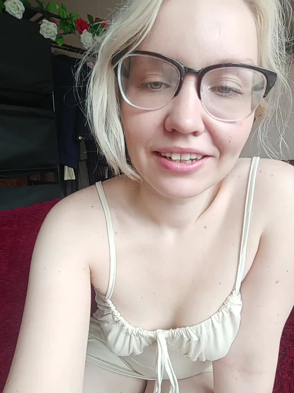 LadyAnny Live Sex December 14, 2025