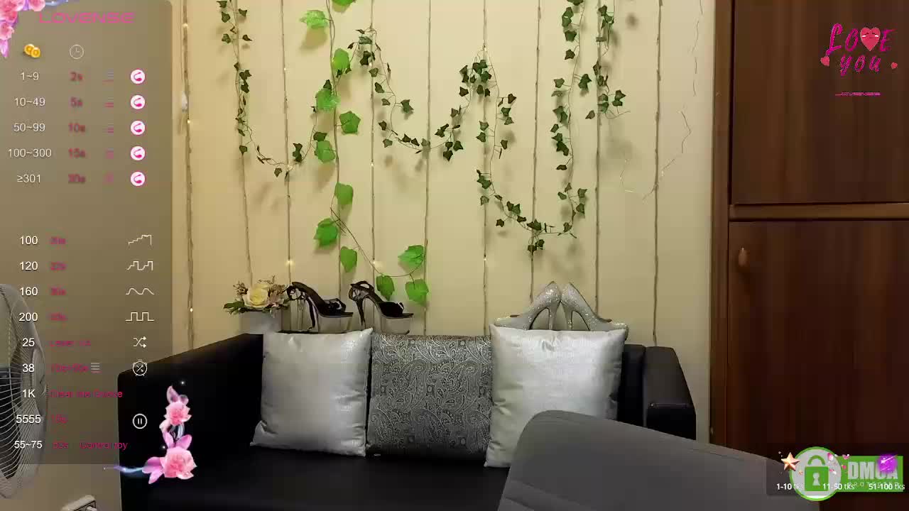 AliannaSoloKisses Live Sex December 14, 2025