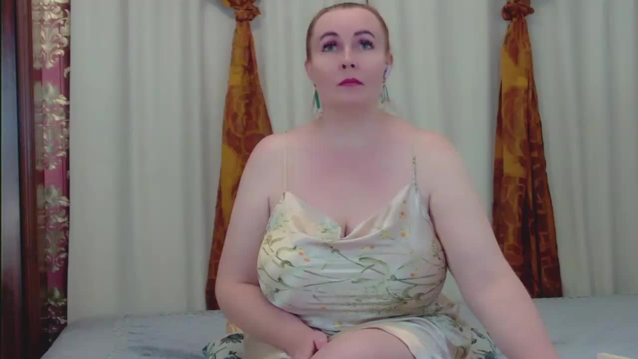 IrennaShine Live Sex December 18, 2025