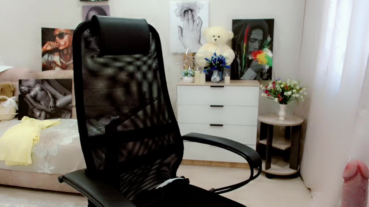 JuicyGloss Live Sex December 14, 2025