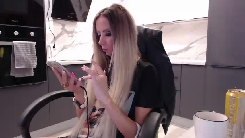 blondalina Live Sex December 18, 2025