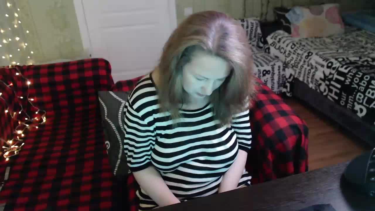 MeganIris Live Sex December 19, 2025