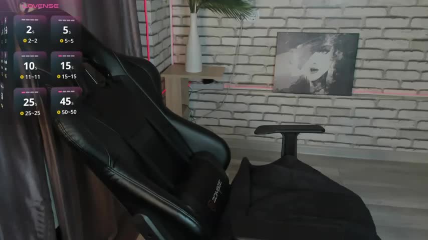 lasly_moon Live Sex December 13, 2025