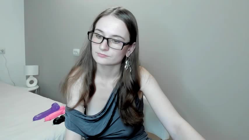 L1ittle_kitty_ Live Sex December 13, 2025
