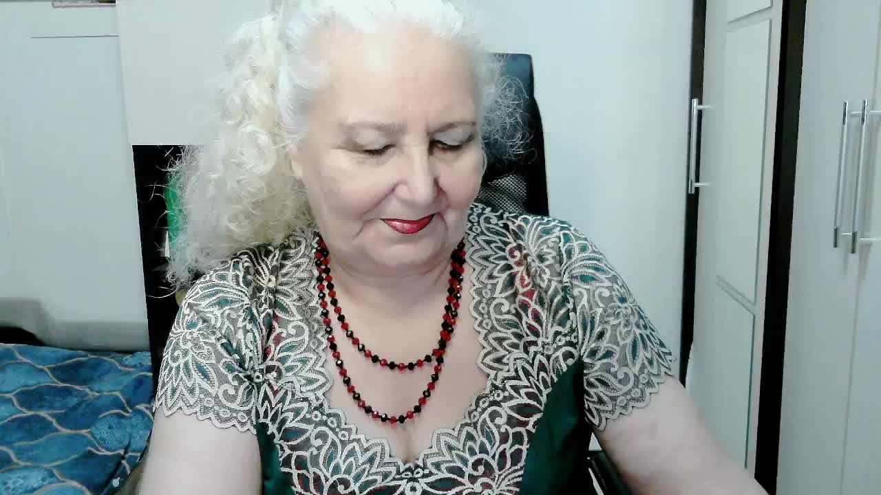 GrannyWants Live Sex December 17, 2025