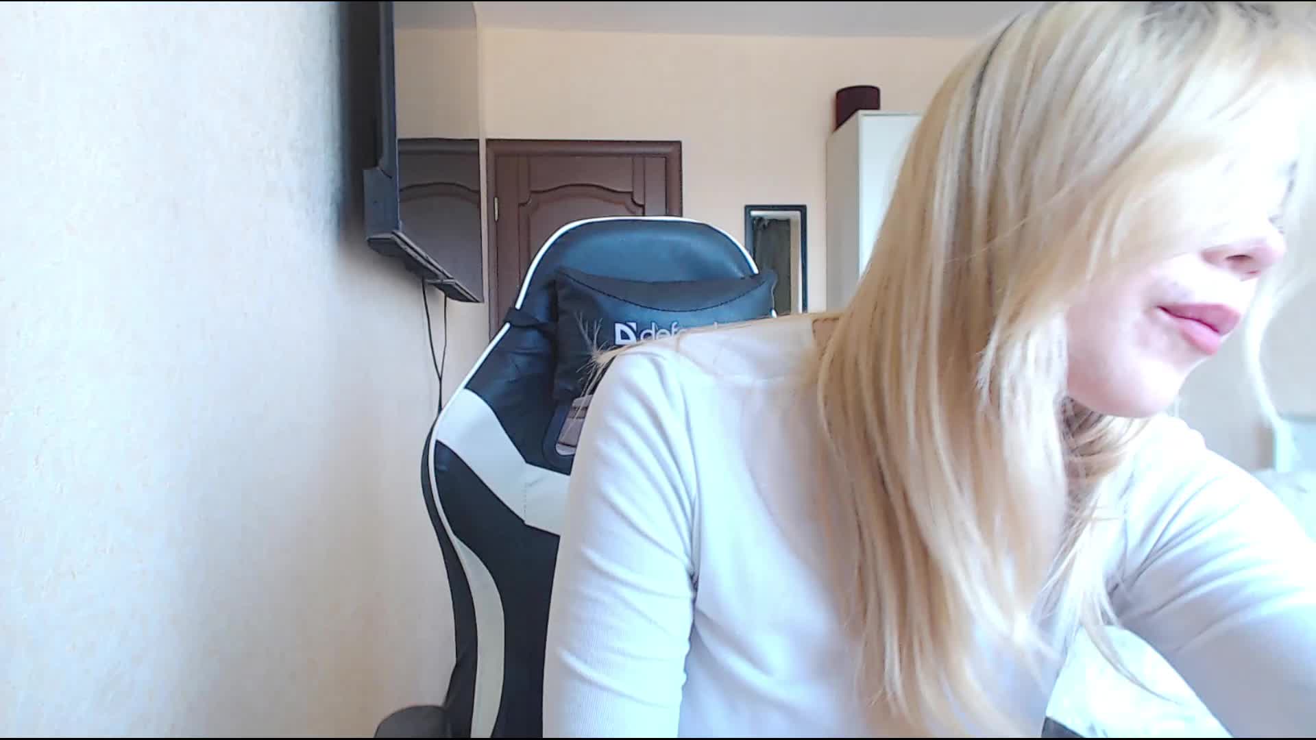 maksisy Live Sex December 15, 2025