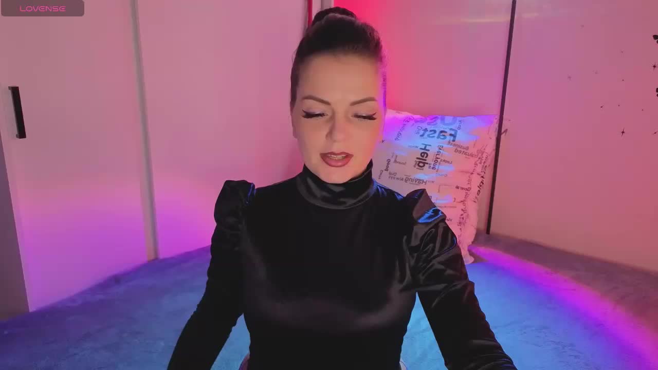 SelenaBlooms Live Sex December 15, 2025