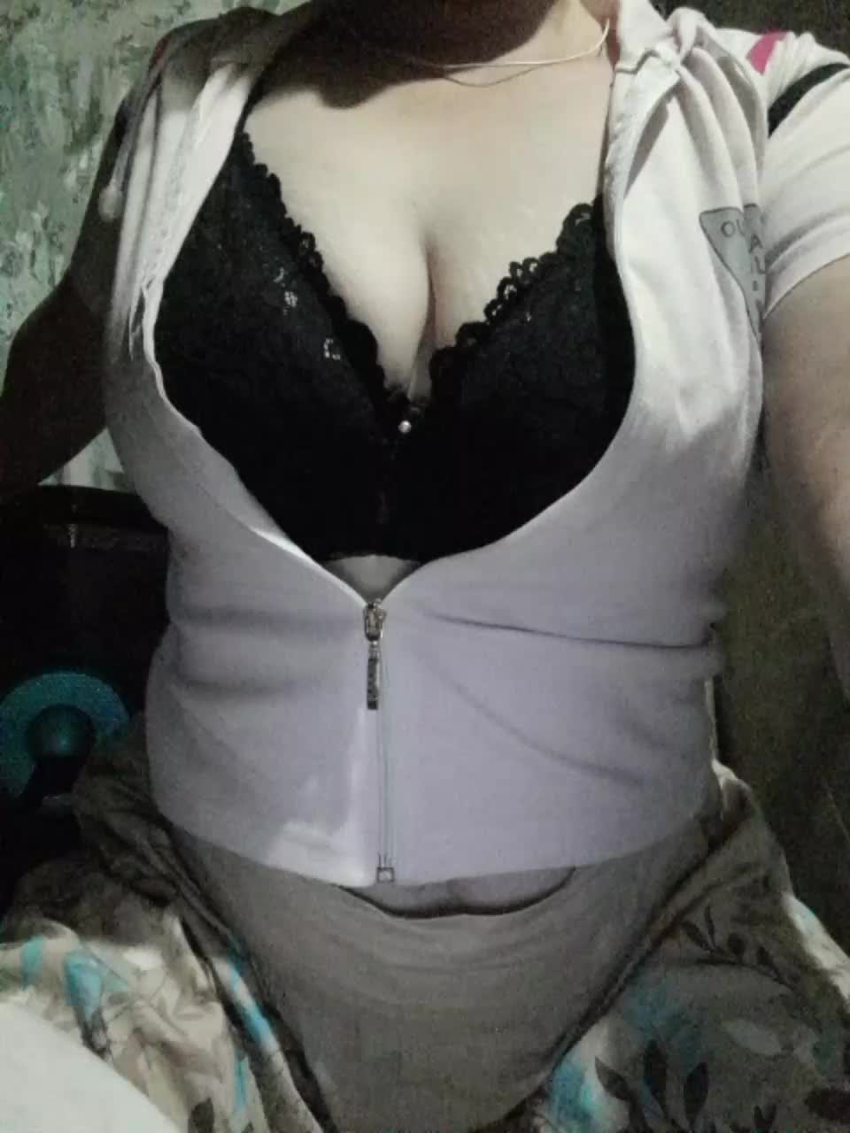 Iriska2025 Live Sex December 13, 2025