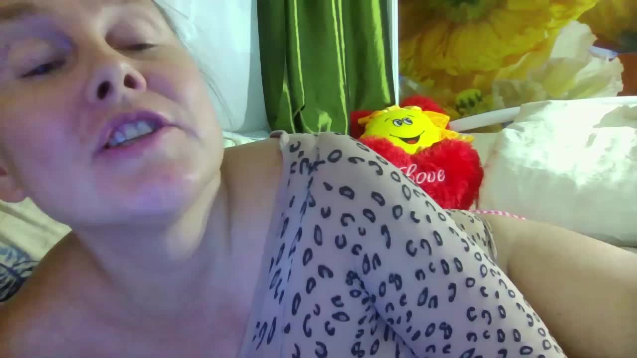 Aktriska Live Sex December 17, 2025