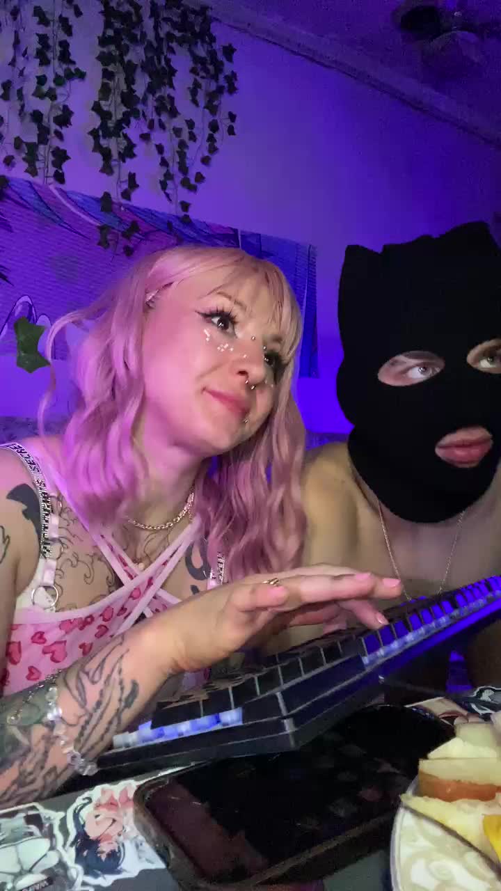 YourFantasyIsaCouple2 Live Sex December 14, 2025