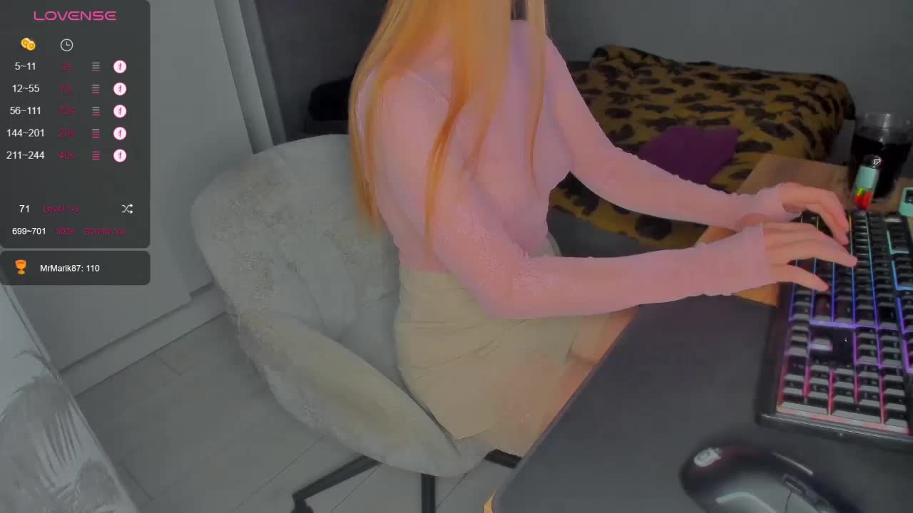 LoveLYYk Live Sex December 17, 2025