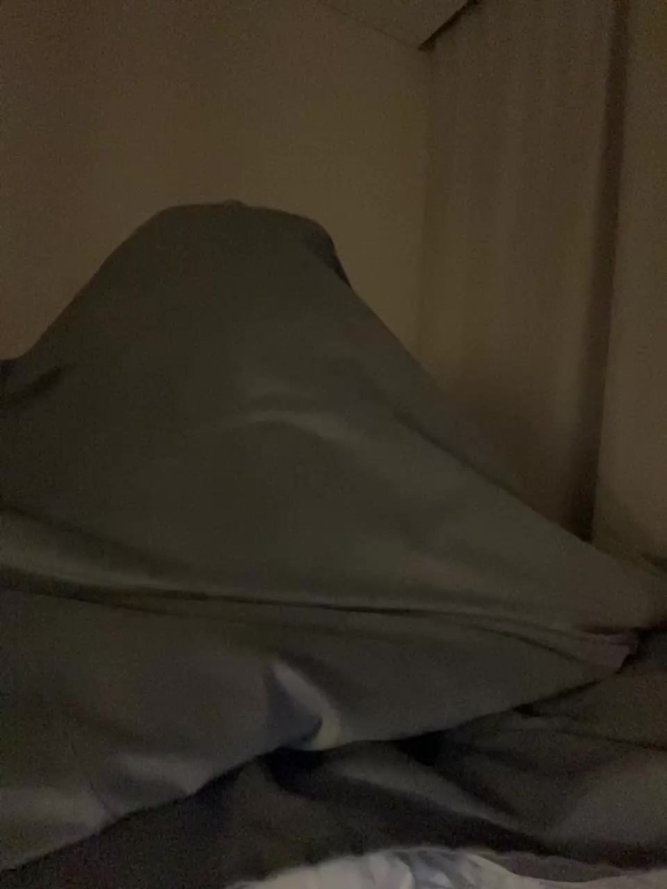 v_-_-_v Live Sex December 14, 2025