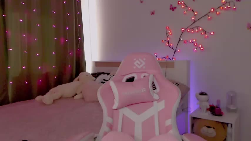 Naughty_Mable Live Sex December 17, 2025
