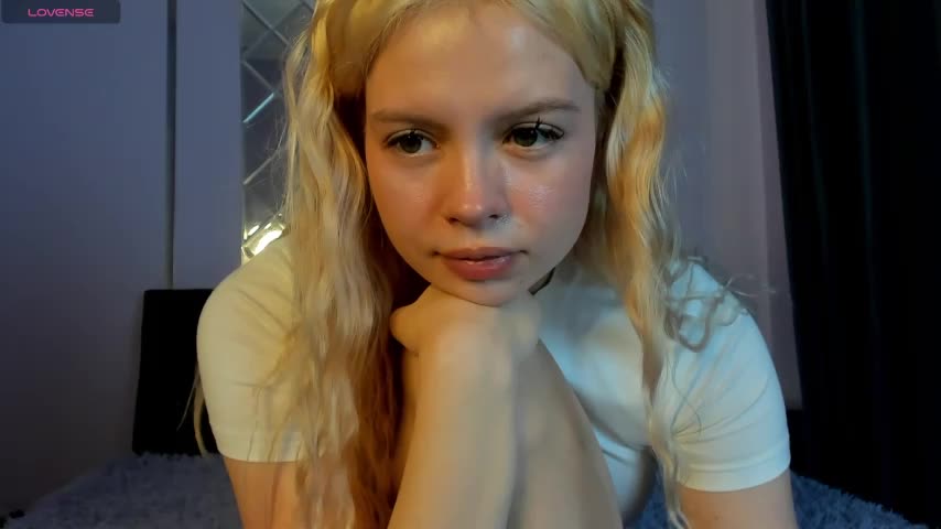 AlisaGoldie Live Sex December 14, 2025