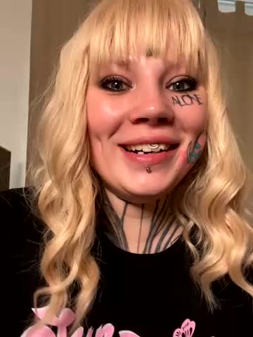 tradishka Live Sex December 14, 2025