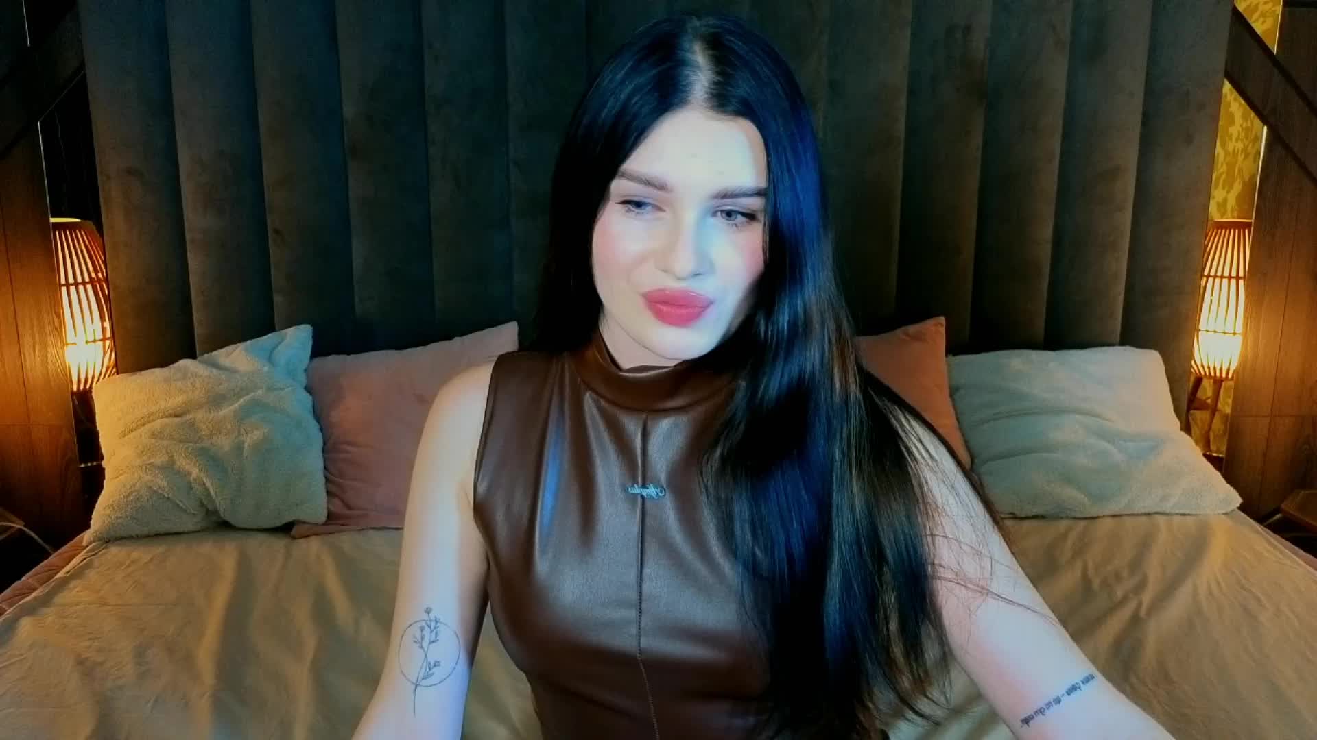 NeylaCharm Live Sex December 14, 2025