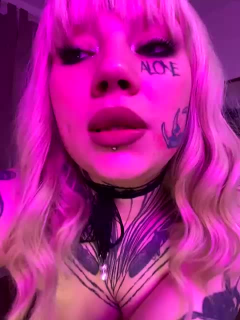 tradishka Live Sex December 14, 2025